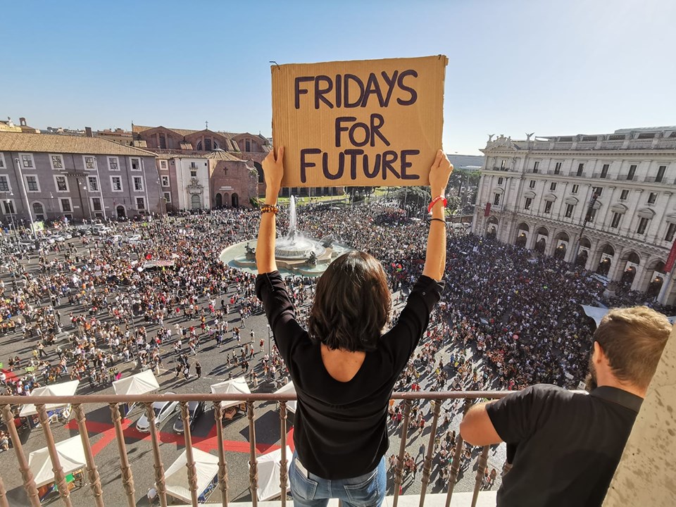 Clima, manifestazioni in 180 città italiane “Siamo più di un milione”