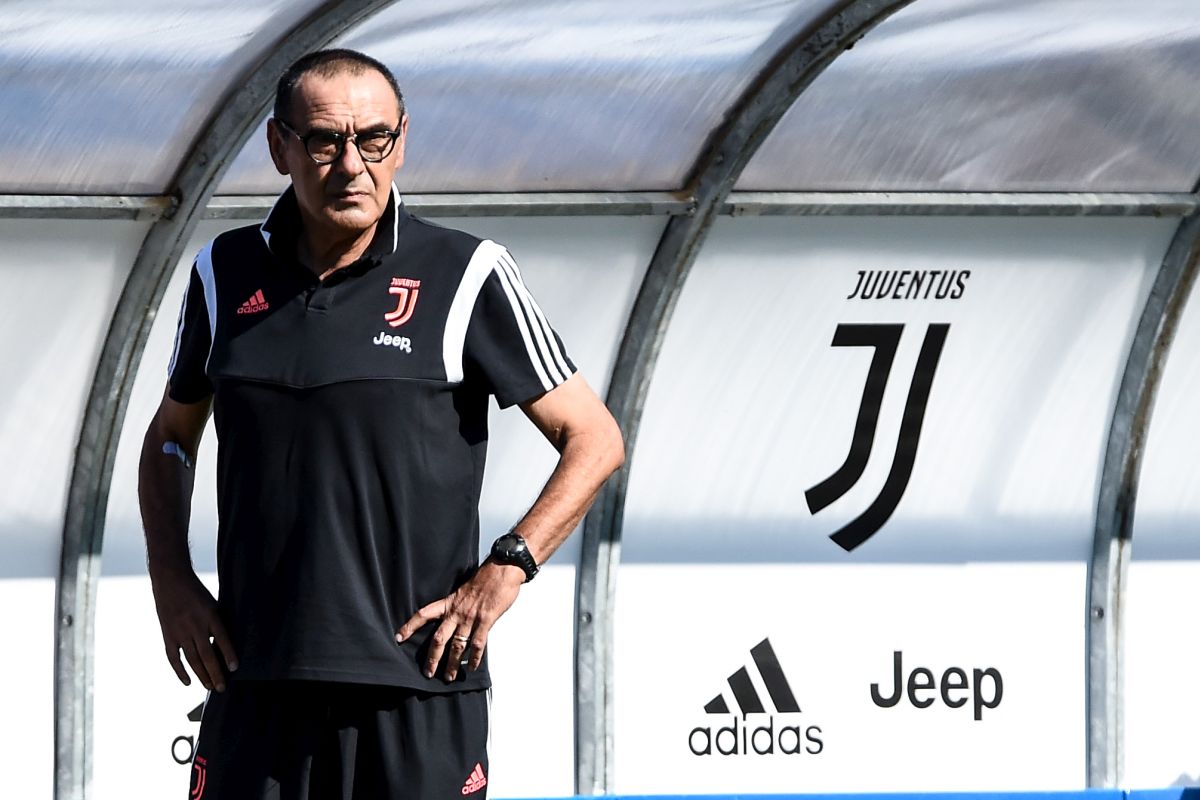 Emergenza terzini per la Juve ma Sarri esclude la difesa a tre