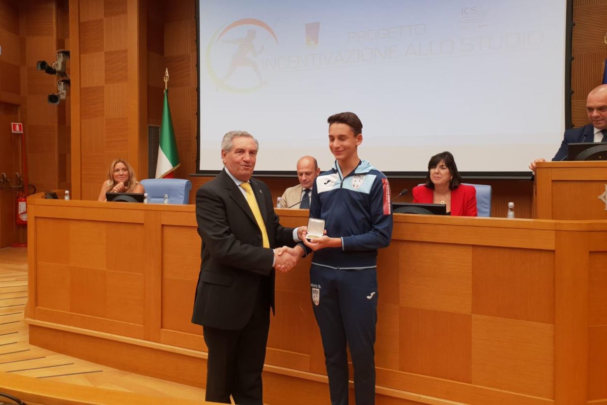 Scherma, premiati 93 atleti di tutta Italia da FIS e ICS