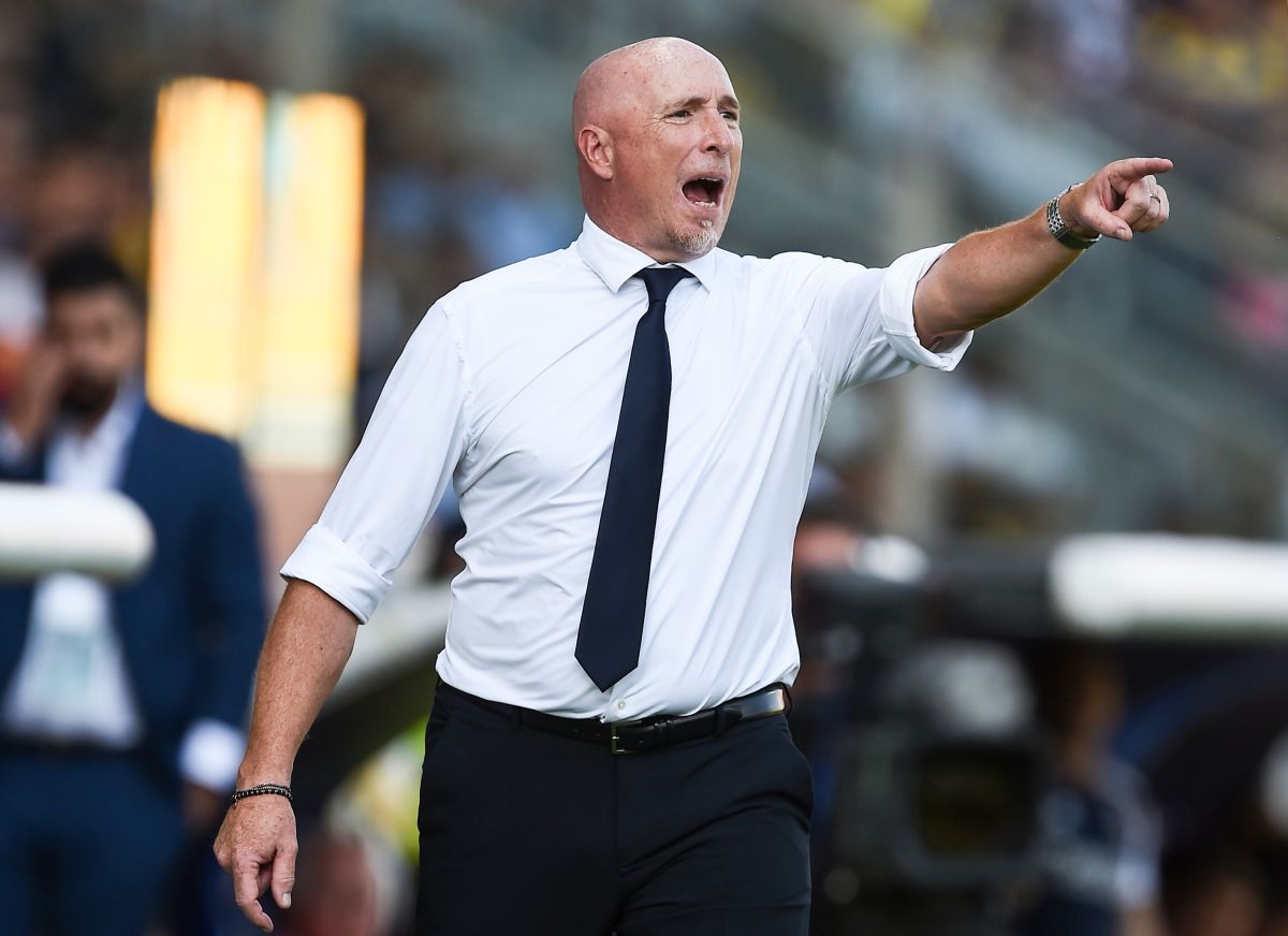 Al Cagliari non basta Castro, il Verona porta via il pari