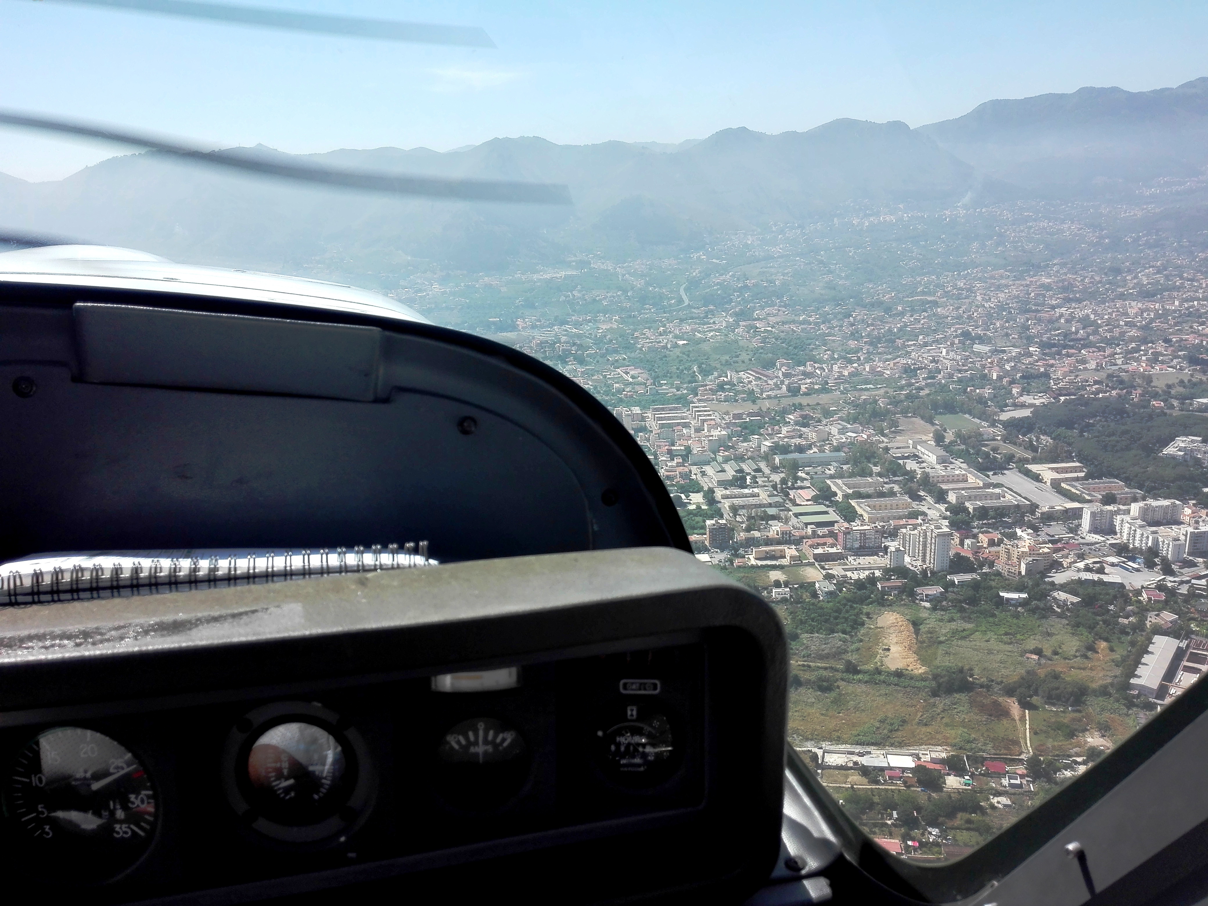 Volo e Legalità, all’aeroclub Albanese i ragazzi di “Padre nostro”