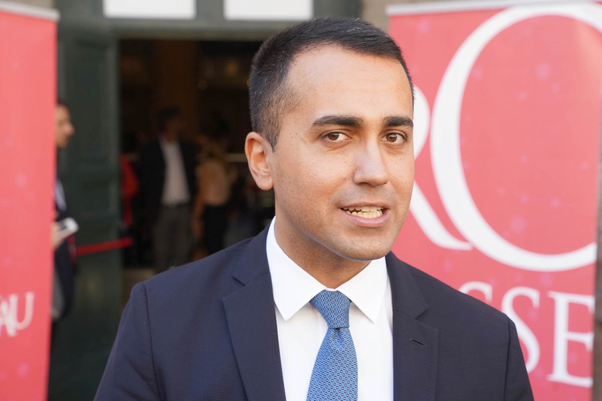Migranti, Di Maio: “Decisioni sui rimpatri in 4 mesi”