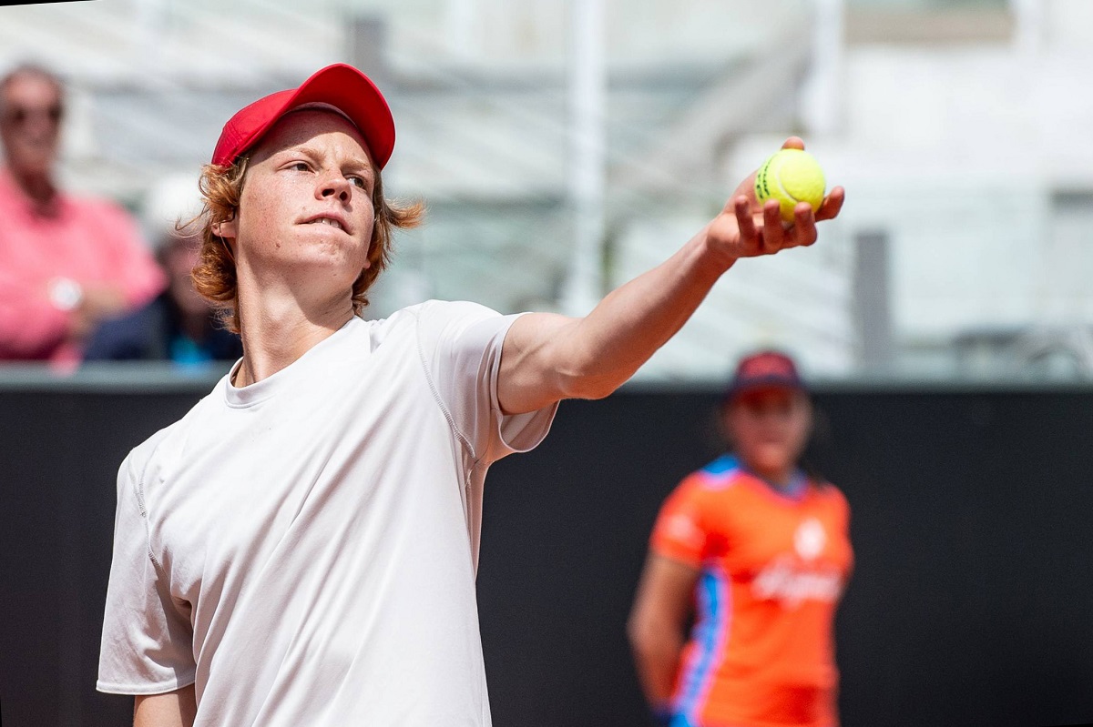 Sinner si ferma in semifinale ad Anversa, Wawrinka vince in due set