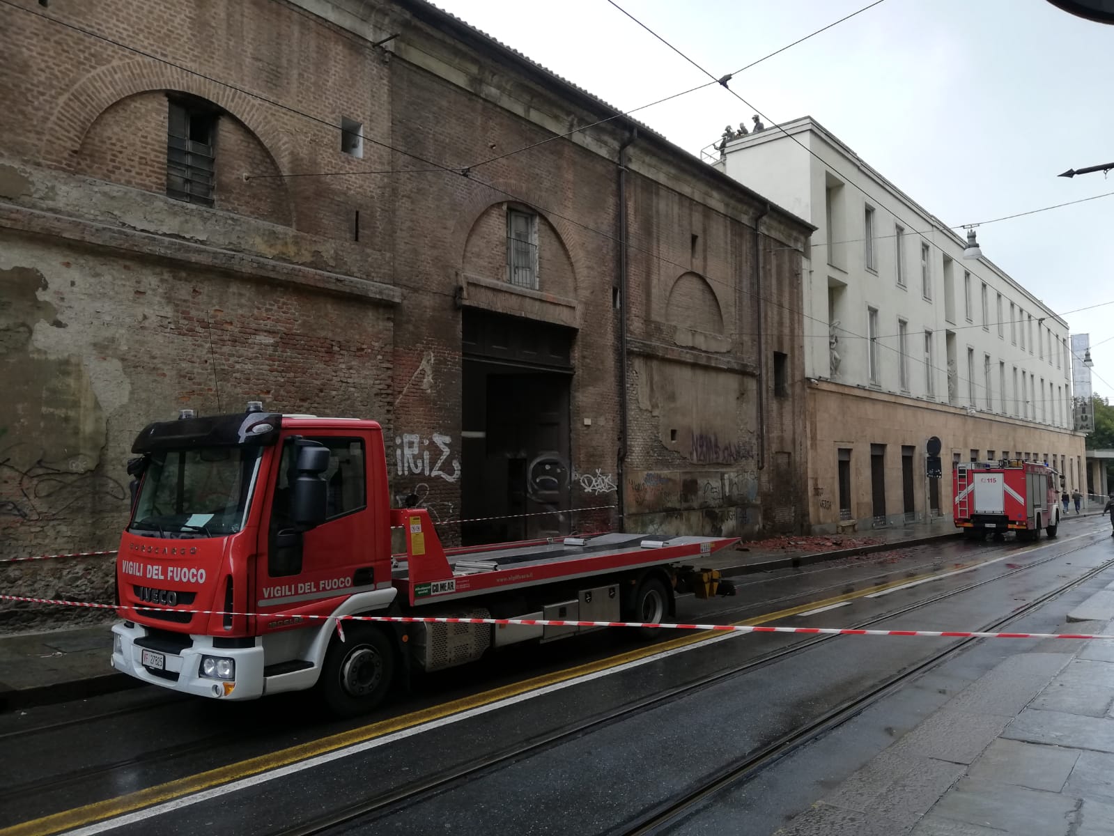 Torino, il rogo alla Cavallerizza fuori dall’area Unesco