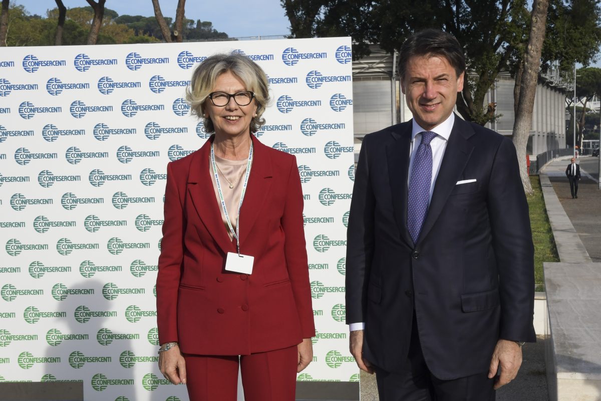 Manovra, Confesercenti: “Evitare l’aumento dell’IVA non basta”