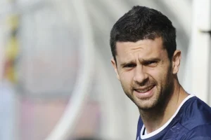 GENOVA (ITALPRESS) - Thiago Motta e' il nuovo allenatore del Genoa. L'ex centrocampista del Grifone...