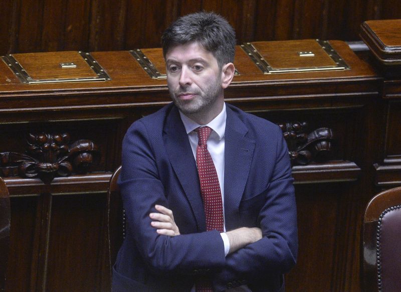 Speranza: “I superticket sanitari non si pagheranno più”