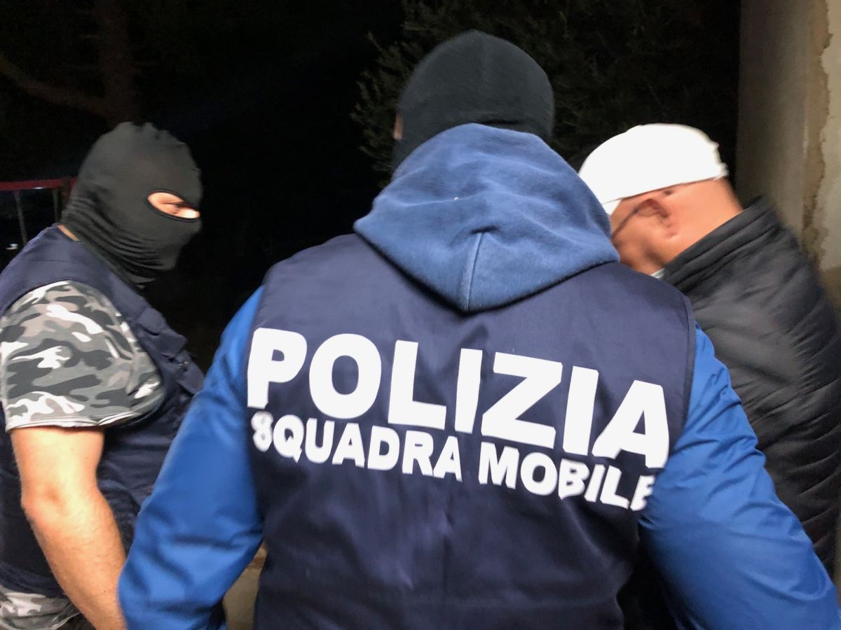 Traffico illecito di rifiuti, 15 arresti nel ragusano