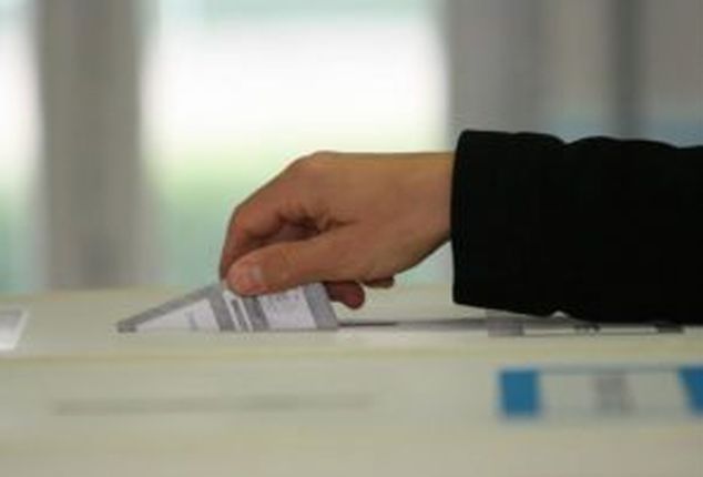 Voto in Spagna premia socialisti e ultradestra ma non da maggioranza