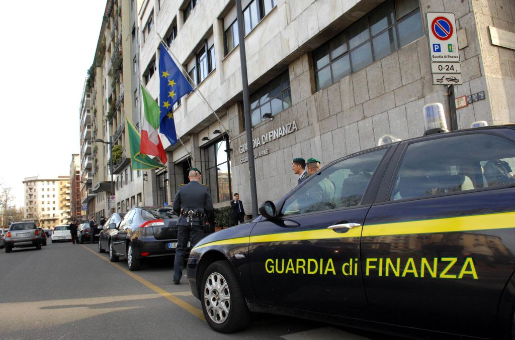 Palermo, la Guardia di Finanza arruola in Sicilia: entrare è molto più semplice di prima | Stipendio da 2000€, basta il diploma