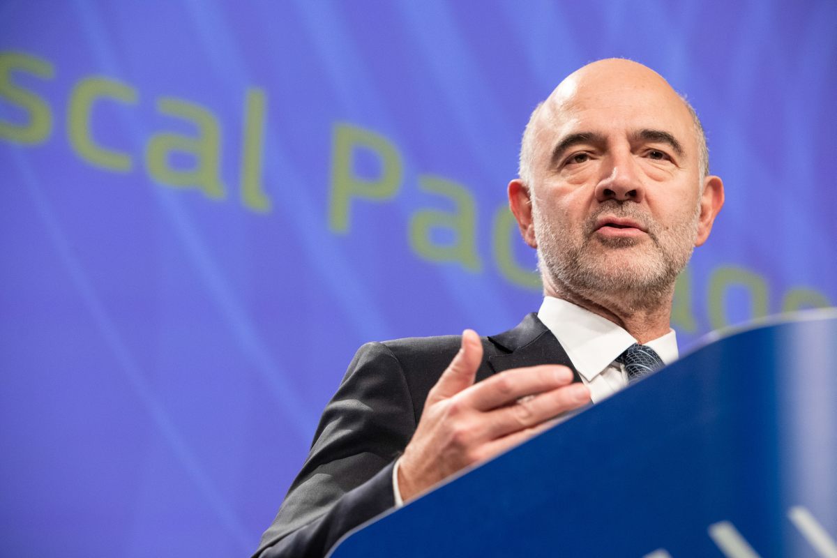 Manovra, Moscovici: “Comprensivi con l’Italia, ma nessun favore”