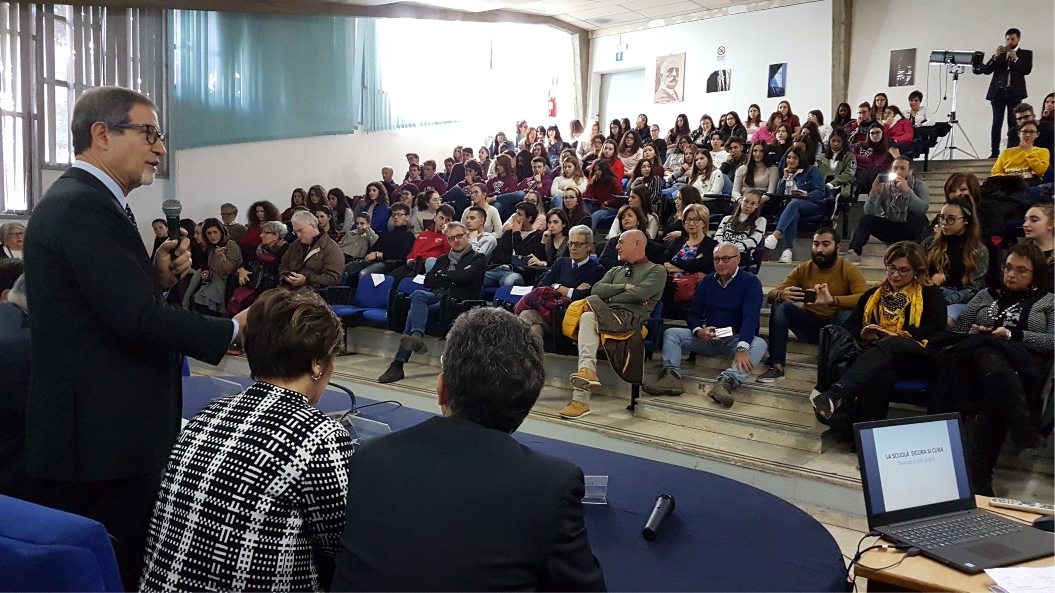 Edilizia scolastica Sicilia, stanziati 500 milioni dalla Regione