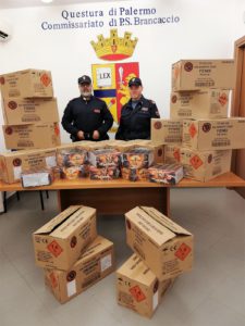 La polizia arresta due giovani