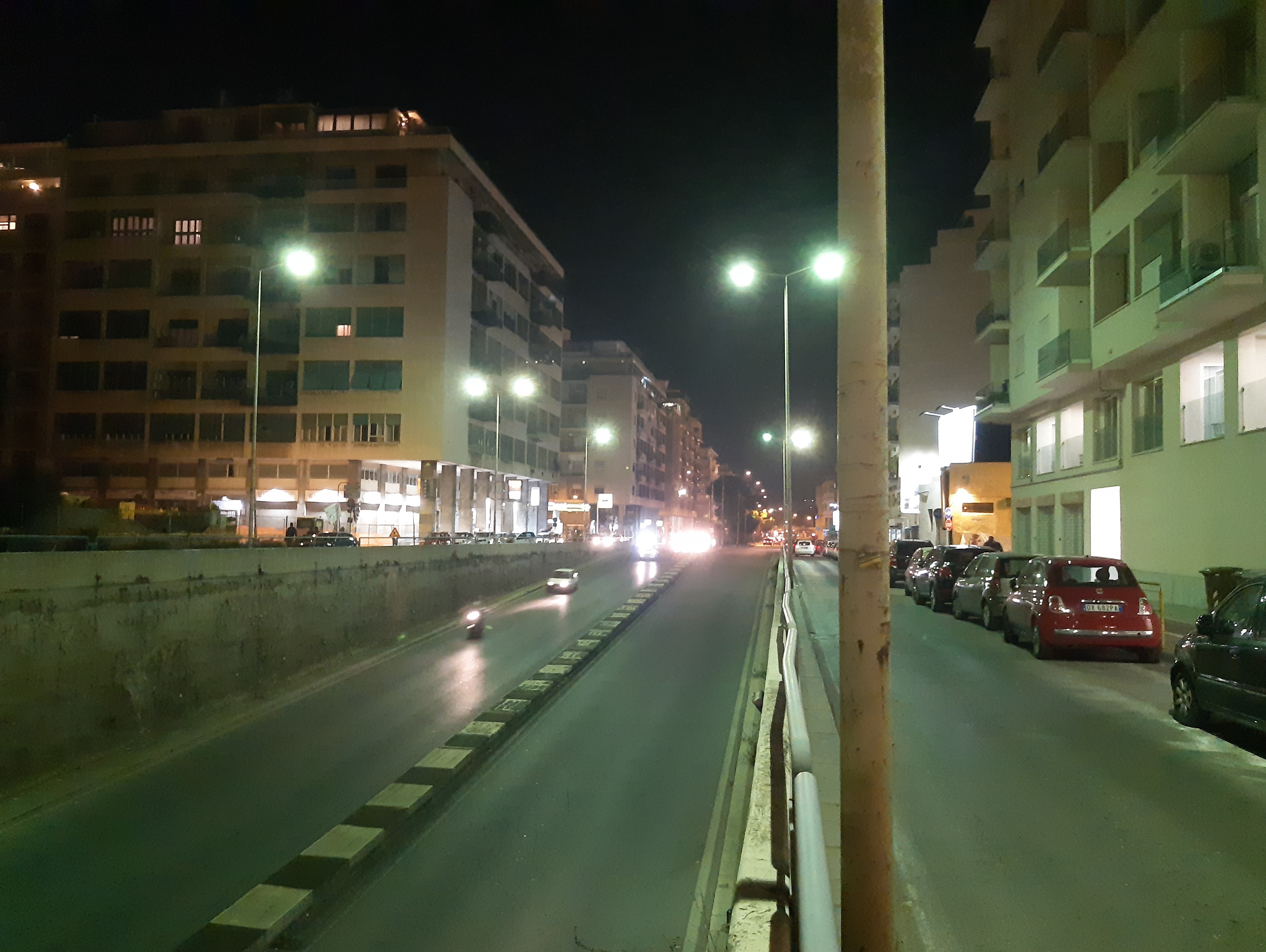 Illuminazione piazza XIII Vittime, riaccesi 15 punti luce