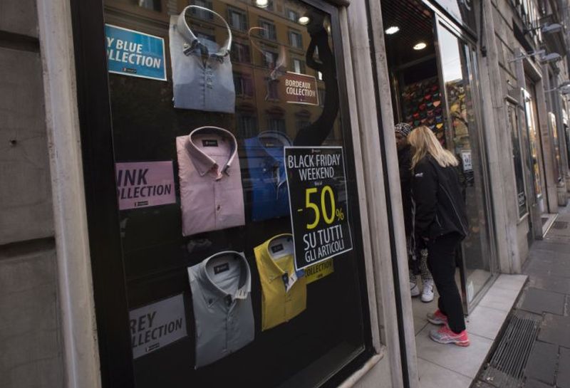 Per il Black Friday pagamenti con le carte in crescita del 34,3%