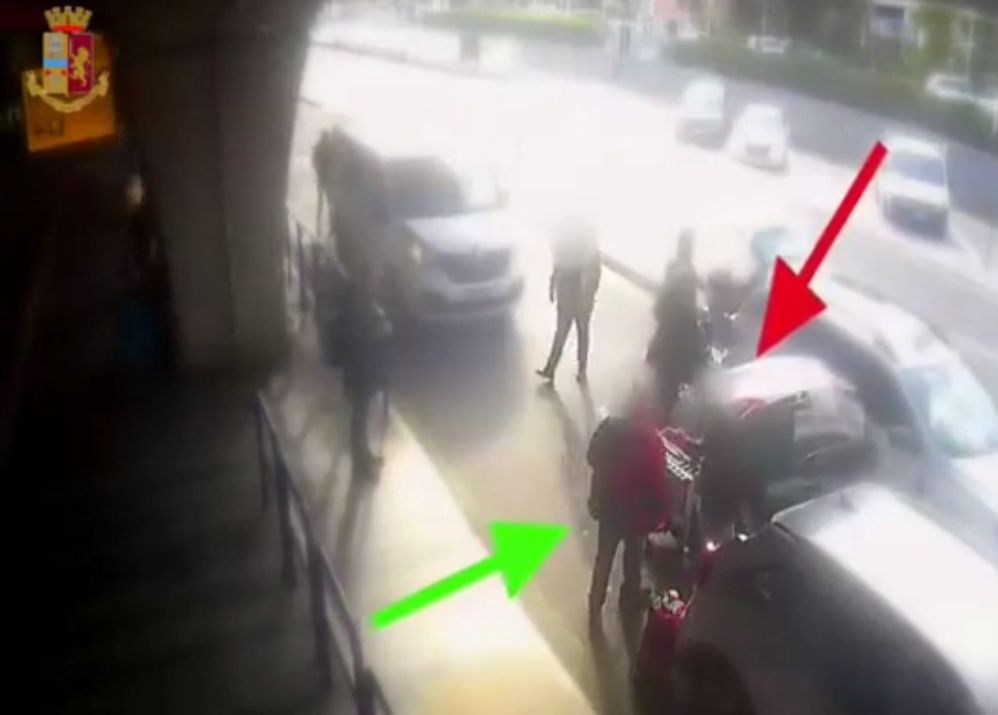 Chiede l’uso del tassametro a Fiumicino, tassista gli rompe il naso