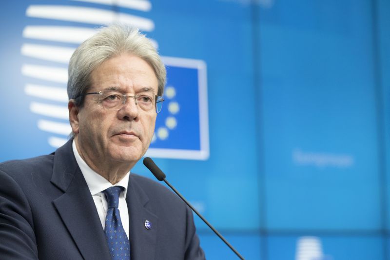 UE, Gentiloni: “Adeguare il patto di stabilità”