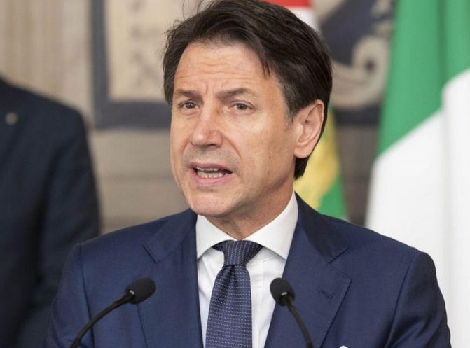 Conte: “Bonus fino a 2 mila euro per i pagamenti digitali”