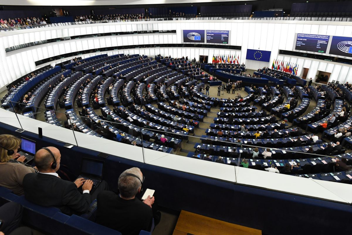 Il Parlamento Europeo sospende i negoziati sul bilancio