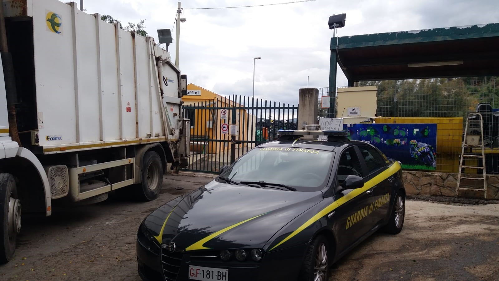 Discarica abusiva a Cefalù vicino una scuola: denunciato sindaco