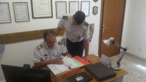 Vendeva sigarette di contrabbando