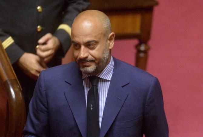 Paragone “Trasloco alla Lega? Cretinate”