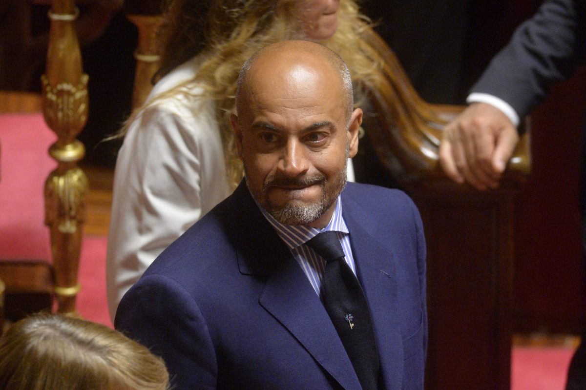 M5S, Paragone “Di Maio farà di tutto per tenersi il potere”