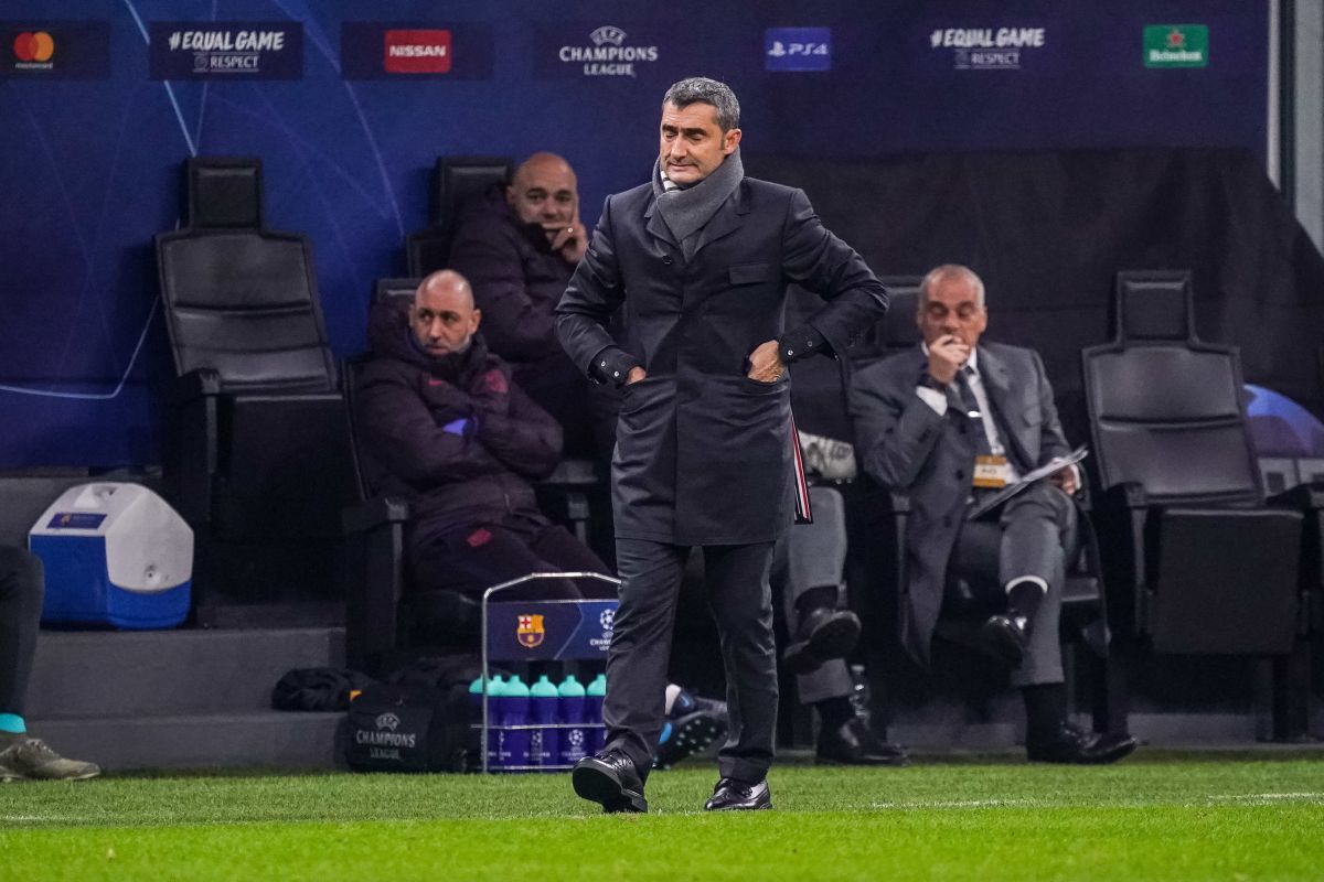 Il Barcellona esonera Valverde, Setien al suo posto