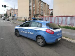 Gli promettono assunzione