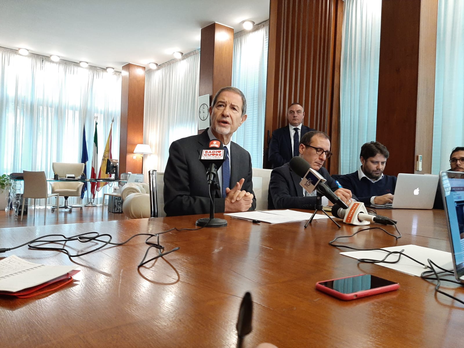 Le misure della Regione per affrontare l’emergenza rifiuti