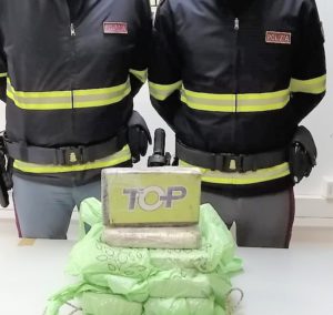 Arrestati due corrieri della droga