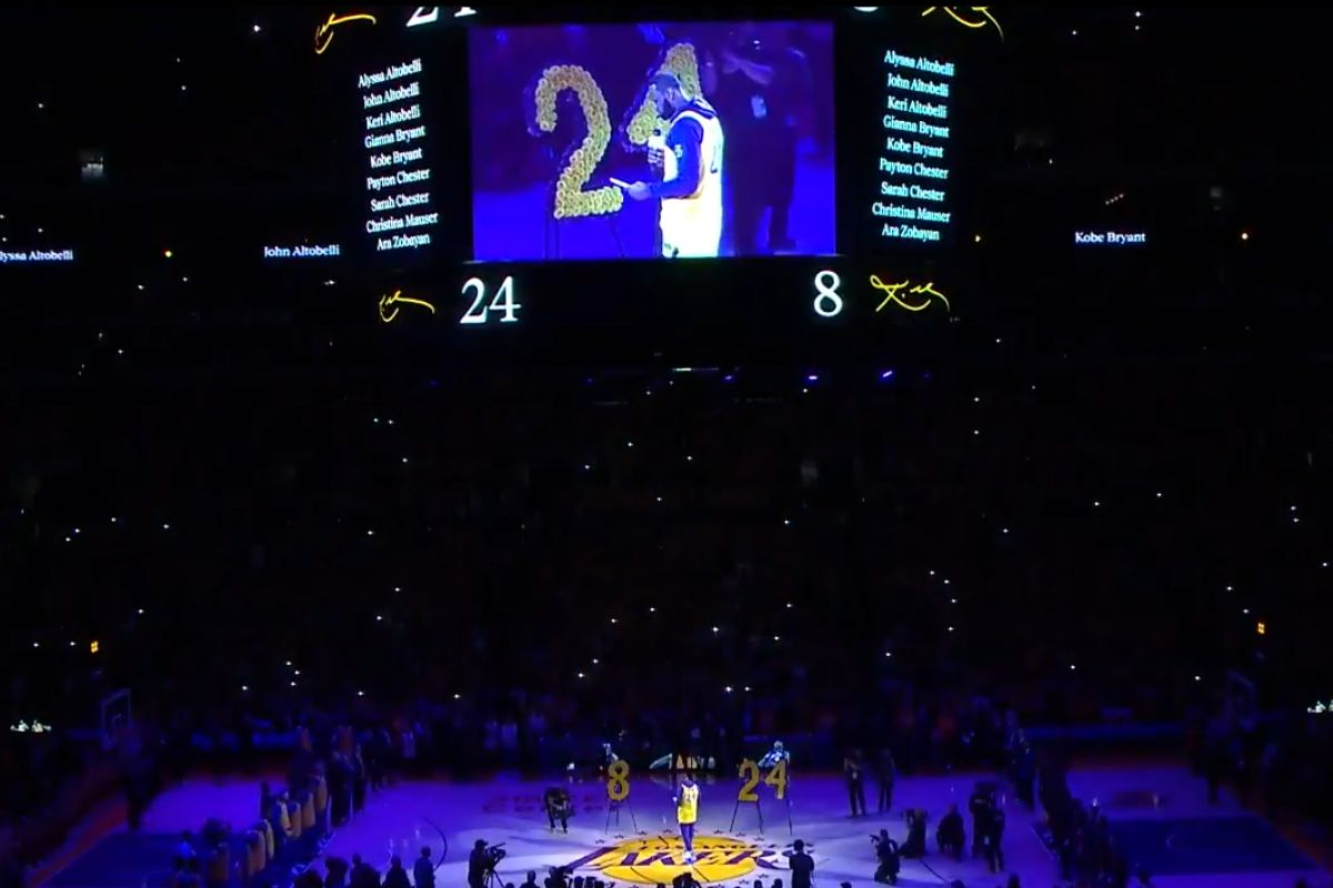 Lacrime e commozione, allo Staples Center l’ultimo saluto a Bryant