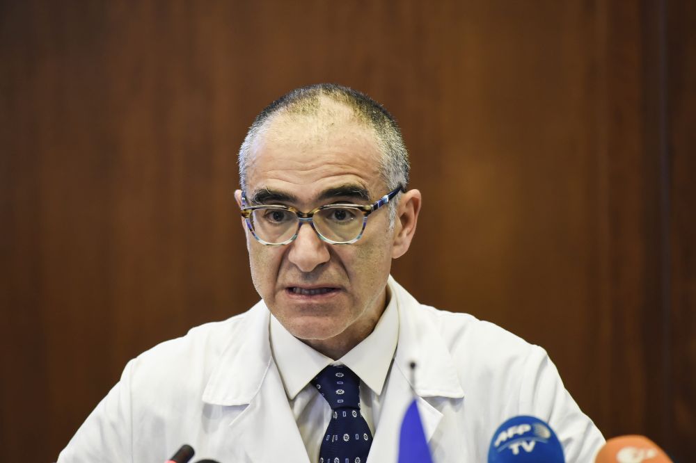 Virus Cina, stazionarie le condizioni dei coniugi cinesi