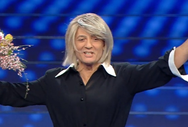 Sanremo, Fiorello si veste da De Filippi e reunion Ricchi e Poveri