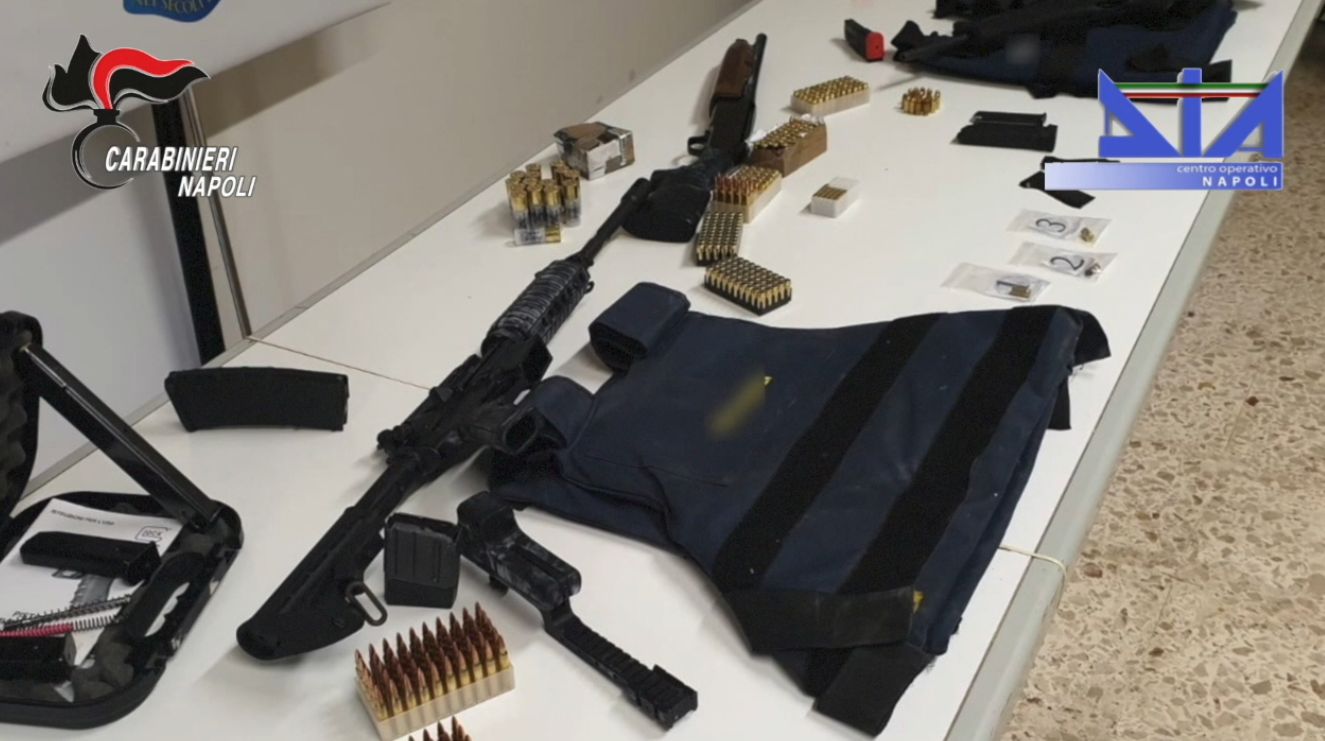 Blitz contro la camorra, 24 arresti a Napoli