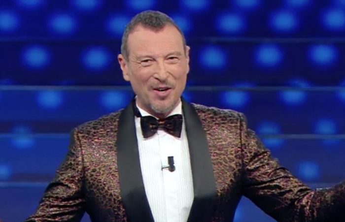 Sanremo, 9.8 milioni di telespettatori e 54% share per la terza serata