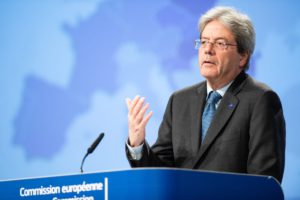 BRUXELLES (BELGIO) (ITALPRESS) - La Commissione Europea rivede al ribasso la crescita dell'Italia...