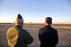 ROMA (ITALPRESS) - E' atterrato a Pratica di Mare, vicino a Roma, l'aereo dell'Aeronautica militare...