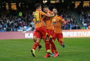 LECCE (ITALPRESS) - Il Lecce batte la Spal per 2-1 nell'anticipo della ventiquattresima giornata del...