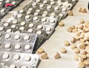 REGGIO CALABRIA (ITALPRESS) - I carabinieri, nella provincia di Reggio Calabria, Catania e Firenze...