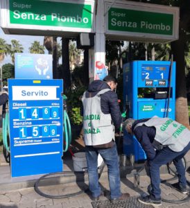Sequestrato distributore di carburante