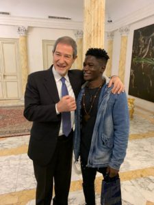 Musumeci incontra il ragazzo senegalese aggredito a Palermo. Il presidente della Regione Siciliana...