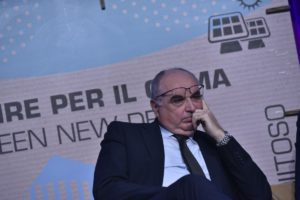 ROMA (ITALPRESS) - E' il momento dell'unita'. Confcooperative fa appello perche' il Paese in questo...