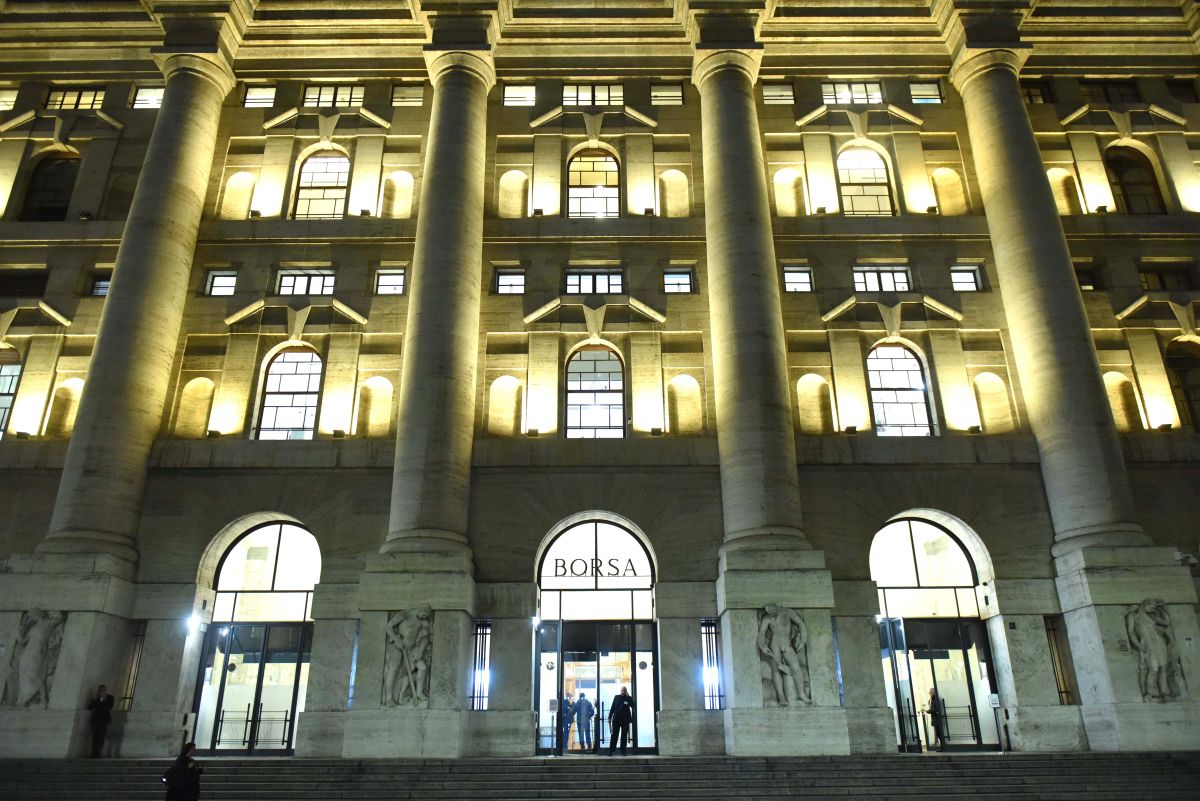 Lunedi’ nero per le Borse, Piazza Affari la peggiore d’Europa