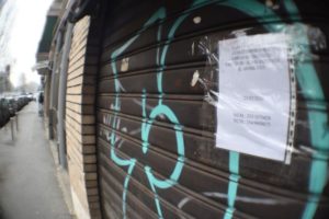 MILANO (ITALPRESS) - Fatturati a picco, afflusso consumatori azzerato. Con queste premesse, i...