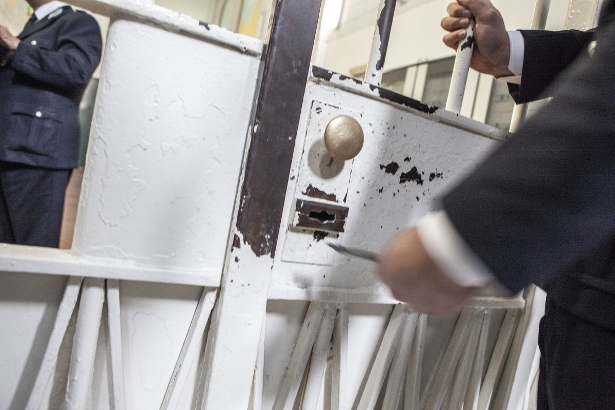 Il cantante neomelodico Niko Pandetta lascia il carcere di Cagliari