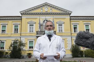 ROMA (ITALPRESS) - Una percentuale piu' contenuta di pazienti positivi ricoverati all'ospedale...