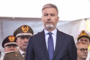 ROMA (ITALPRESS) - "Daremo piu' soldati senza militarizzare il Paese". Cosi', in un'intervista al...