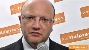 ROMA (ITALPRESS) - "Occorre rifarsi alle risorse del fondo salva-Stati senza alcuna condizionalita'...