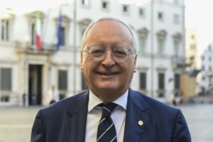 ROMA (ITALPRESS) - "Sono lieto di constatare che la Bce con il comunicato del 20 marzo 2020 abbia...